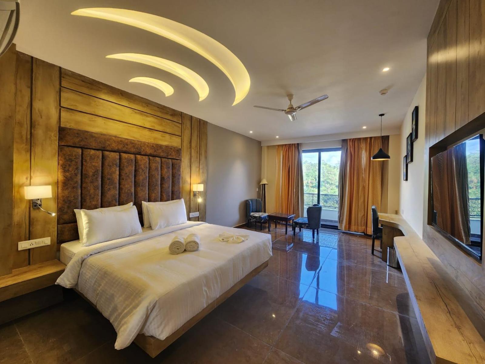 Aachman River And Valley View Resort Dharamshala - A Riverside Resort With Balcony View 외부 사진