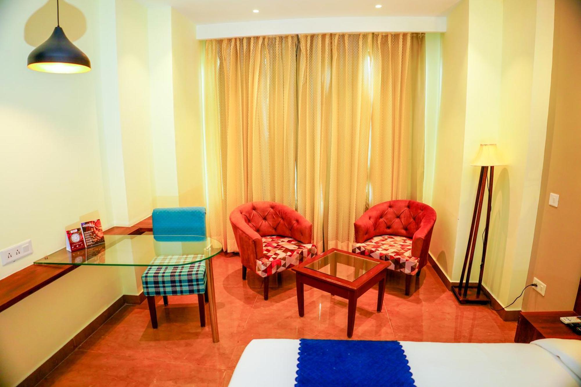 Aachman River And Valley View Resort Dharamshala - A Riverside Resort With Balcony View 외부 사진