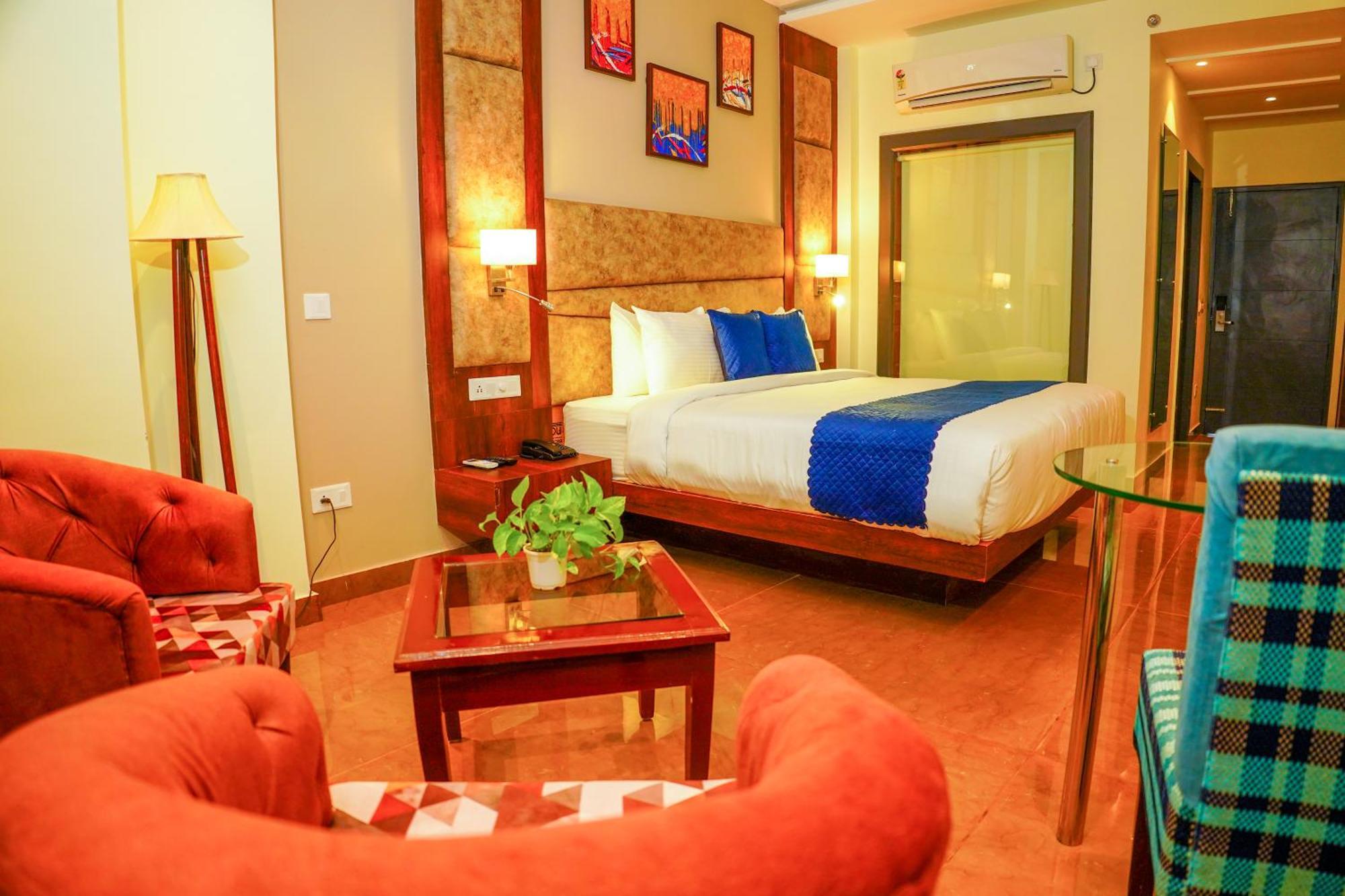 Aachman River And Valley View Resort Dharamshala - A Riverside Resort With Balcony View 외부 사진