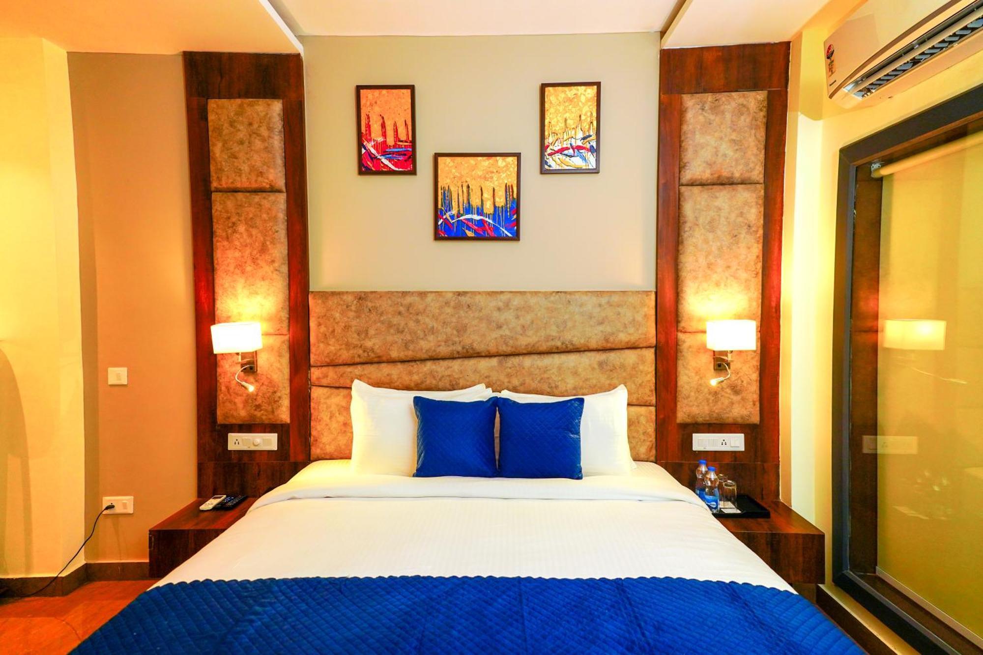 Aachman River And Valley View Resort Dharamshala - A Riverside Resort With Balcony View 외부 사진