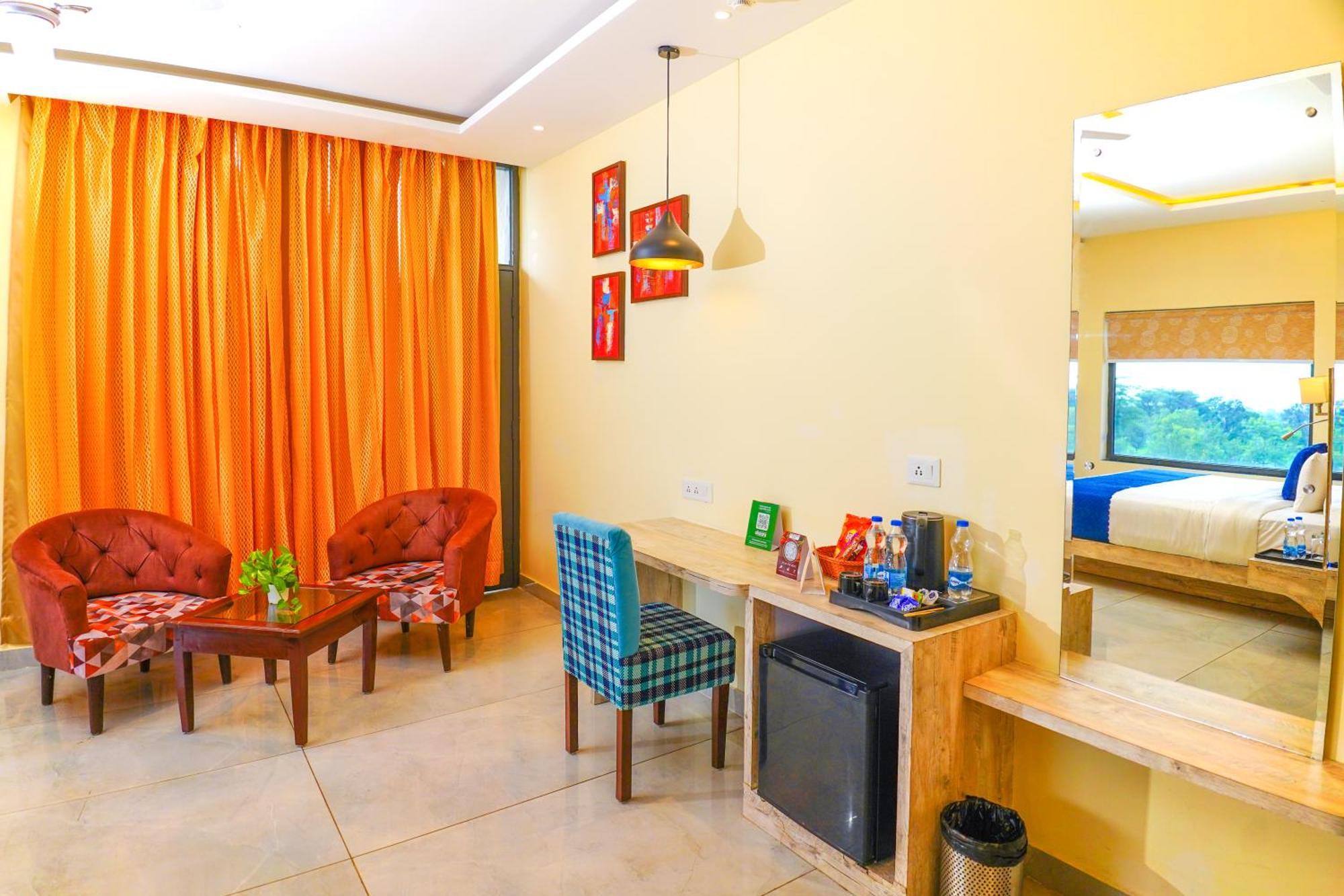 Aachman River And Valley View Resort Dharamshala - A Riverside Resort With Balcony View 외부 사진