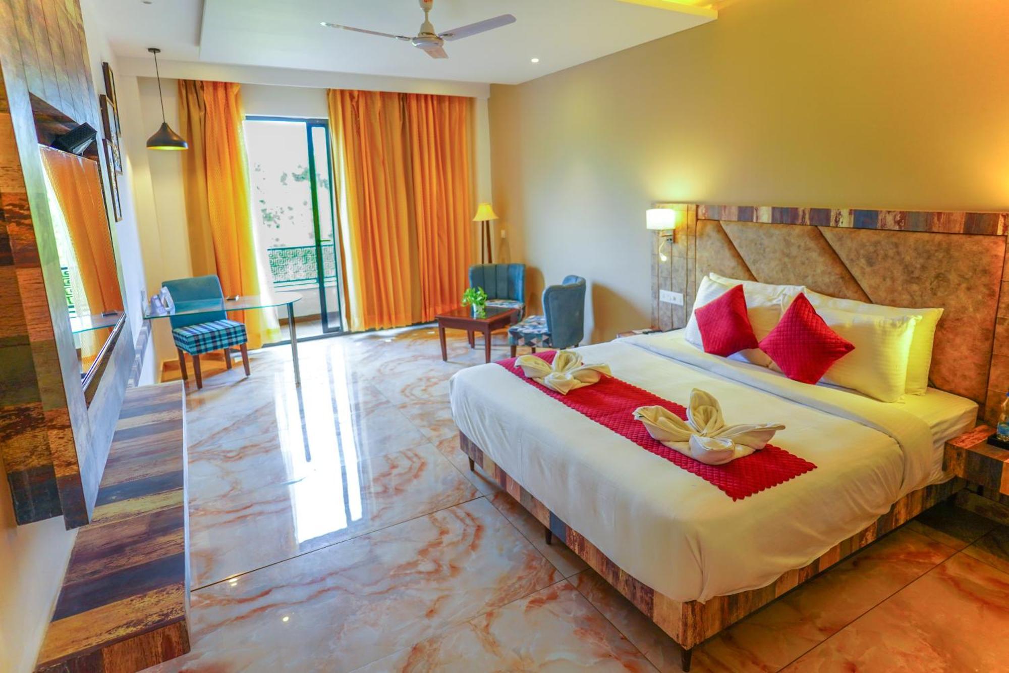 Aachman River And Valley View Resort Dharamshala - A Riverside Resort With Balcony View 외부 사진