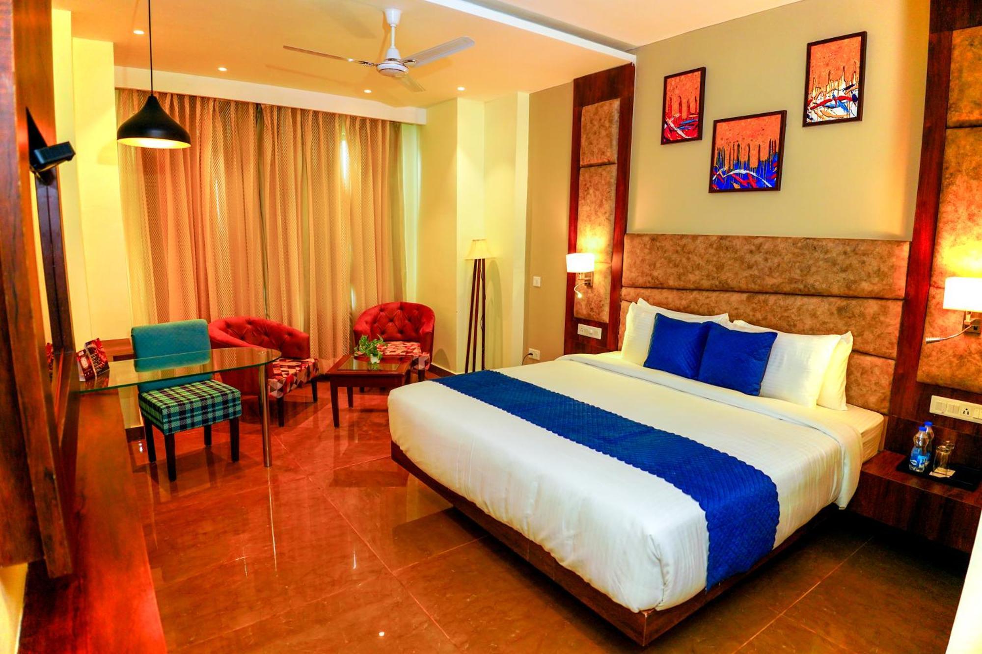 Aachman River And Valley View Resort Dharamshala - A Riverside Resort With Balcony View 외부 사진