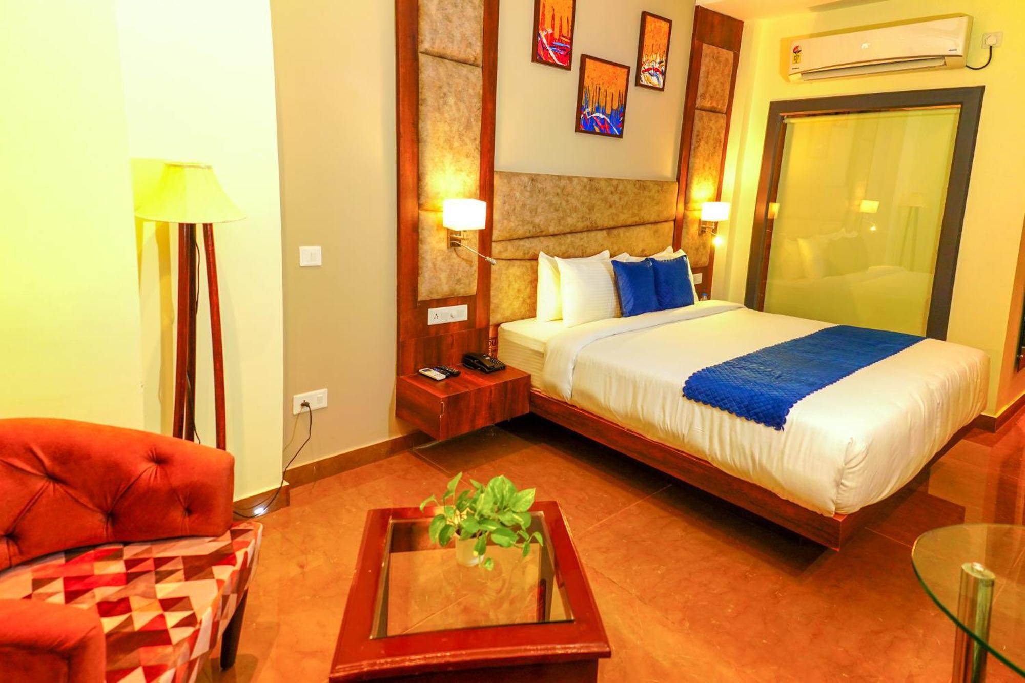 Aachman River And Valley View Resort Dharamshala - A Riverside Resort With Balcony View 외부 사진